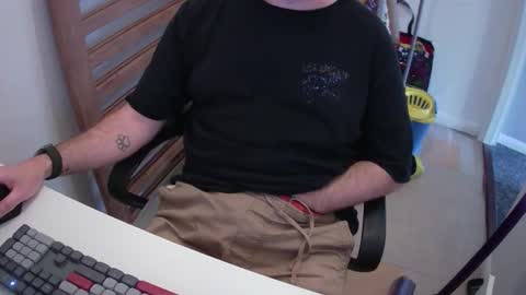 Snapshot of essex_wild chatting on 09/24/25, 11:02 Morph online show from 09/24/25, 11:02