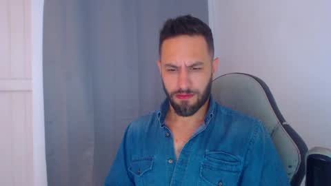 esteban online show from 12/23/24, 10:44