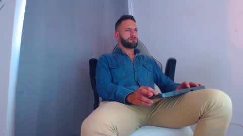 esteban online show from 01/30/25, 08:31