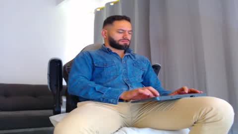 esteban online show from 12/01/25, 01:27