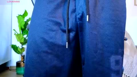 Snapshot of esteban_de_louise chatting on 05/14/26, 11:06 ESTEBAN online show from 05/14/26, 11:06