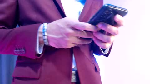 Esteban Fernandez online show from 12/18/24, 08:42