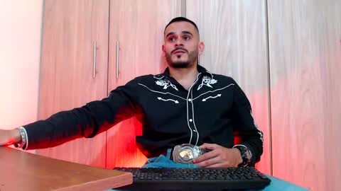 Esteban Fernandez online show from 02/07/25, 08:31