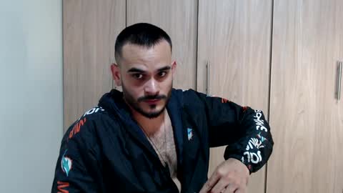 Esteban Fernandez online show from 02/11/25, 07:23