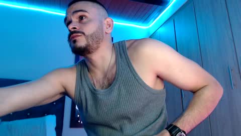 Esteban Fernandez online show from 03/11/25, 09:04