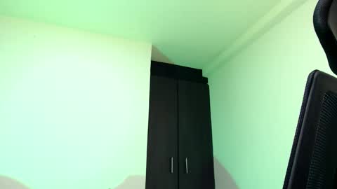 Esteban Fernandez online show from 11/19/25, 07:36