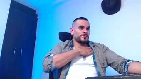 Esteban Fernandez online show from 02/01/26, 03:27