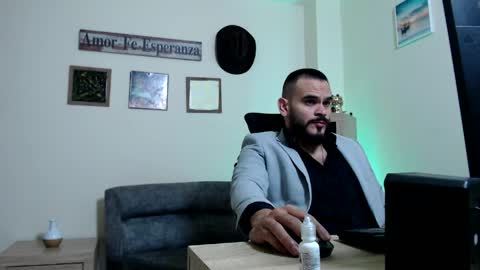 Esteban Fernandez online show from 03/17/26, 03:44