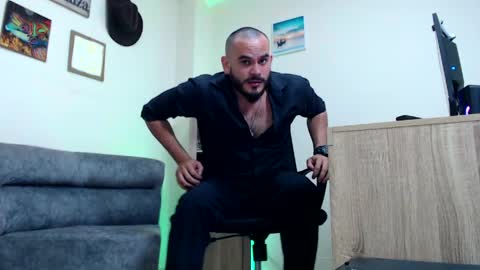 Esteban Fernandez online show from 04/06/26, 06:36