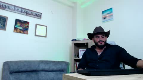 Snapshot of esteban_fer chatting on 05/07/26, 06:30 Esteban Fernandez online show from 05/07/26, 06:30