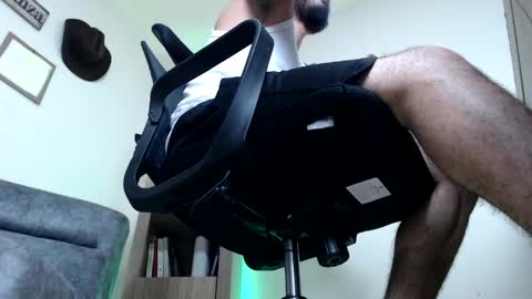 Snapshot of esteban_fer chatting on 05/09/26, 03:17 Esteban Fernandez online show from 05/09/26, 03:17