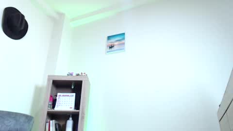 Snapshot of esteban_fer chatting on 05/14/26, 02:57 Esteban Fernandez online show from 05/14/26, 02:57