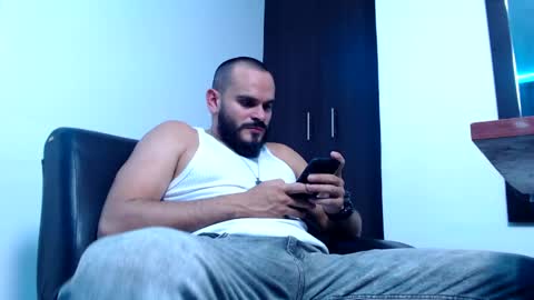 Snapshot of esteban_fer chatting on 05/28/26, 02:53 Esteban Fernandez online show from 05/28/26, 02:53