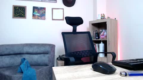 Snapshot of esteban_fer chatting on 06/08/26, 03:51 Esteban Fernandez online show from 06/08/26, 03:51