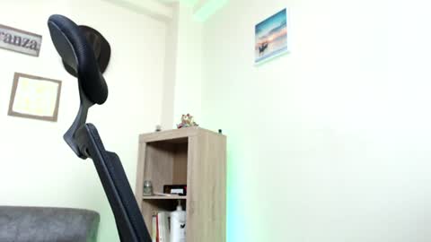 Snapshot of esteban_fer chatting on 06/18/26, 05:08 Esteban Fernandez online show from 06/18/26, 05:08