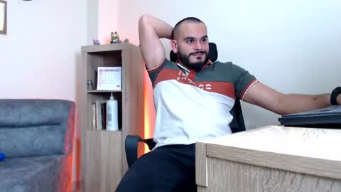 Snapshot of esteban_fer chatting on 07/01/26, 04:36 Esteban Fernandez online show from 07/01/26, 04:36