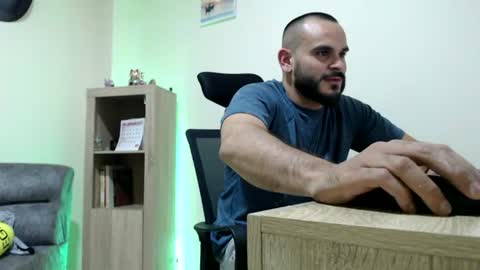 Snapshot of esteban_fer chatting on 07/07/26, 04:04 Esteban Fernandez online show from 07/07/26, 04:04