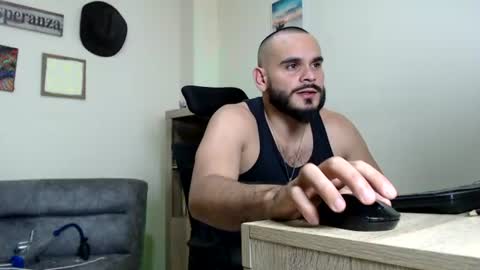Snapshot of esteban_fer chatting on 07/13/26, 04:59 Esteban Fernandez online show from 07/13/26, 04:59