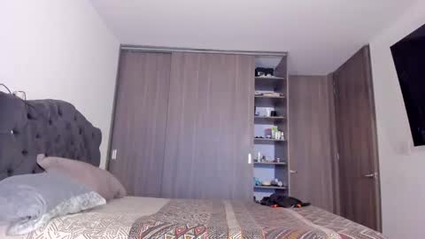 Esteban Stud online show from 10/22/25, 08:41