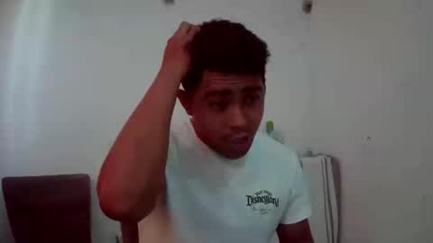 Snapshot of esteban_verg chatting on 10/24/25, 11:39 wailer1996 online show from 10/24/25, 11:39