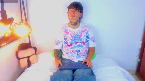 Esteban independent model online show from 09/24/25, 08:50