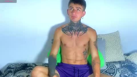 Esteban independent model online show from 06/18/26, 11:42