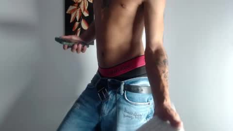 Esteban online show from 03/29/26, 03:17