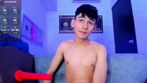 Snapshot of estebanperez_ chatting on 01/12/25, 08:03 Esteban online show from 01/12/25, 08:03