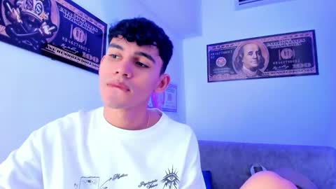 Snapshot of estebanperez_ chatting on 01/14/25, 12:14 Esteban online show from 01/14/25, 12:14
