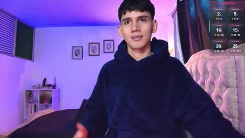 Snapshot of estebanperez_ chatting on 11/18/25, 11:03 Esteban online show from 11/18/25, 11:03