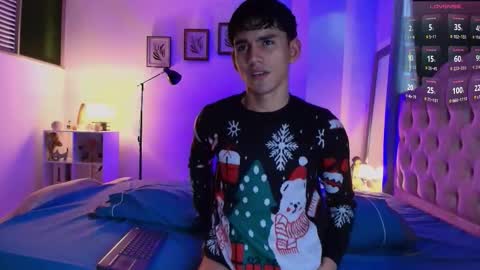 Snapshot of estebanperez_ chatting on 12/05/25, 11:30 Esteban online show from 12/05/25, 11:30