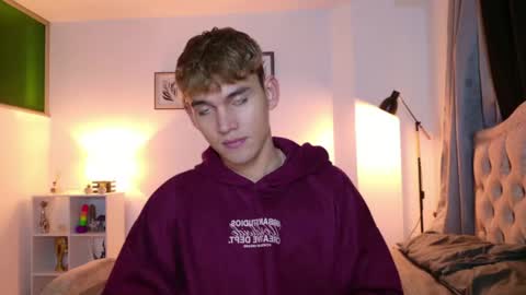 Esteban online show from 02/01/26, 01:37