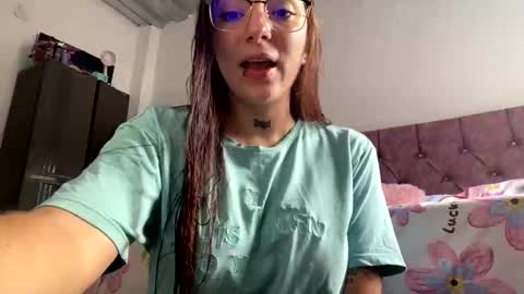 estefa1 online show from 06/08/26, 09:37
