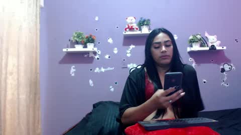 Estefania 5 online show from 02/04/25, 03:36