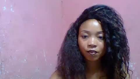 estelah20 online show from 11/05/25, 07:08