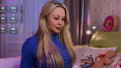 Estella online show from 01/08/26, 10:39