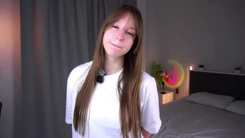 Lily online show from 07/20/26, 05:48