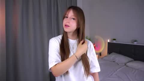 Lily online show from 07/22/26, 05:38
