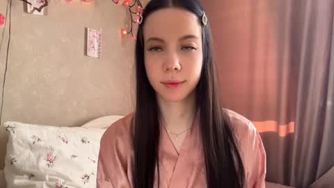 Snapshot of estellezdebski chatting on 07/19/26, 02:32 estellezdebski online show from 07/19/26, 02:32