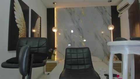 Estephany online show from 12/26/24, 05:51