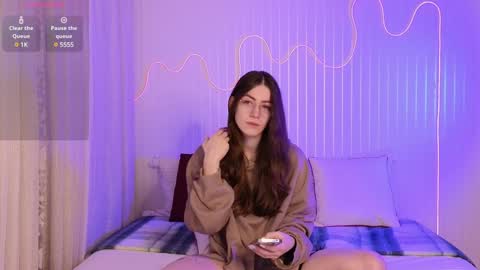 Ester online show from 01/19/25, 09:02