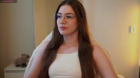 Snapshot of ester_hill chatting on 06/09/26, 04:57 Ester online show from 06/09/26, 04:57