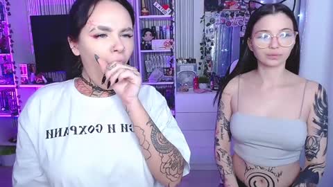 Snapshot of estercollins chatting on 12/11/24, 09:01 Ester online show from 12/11/24, 09:01