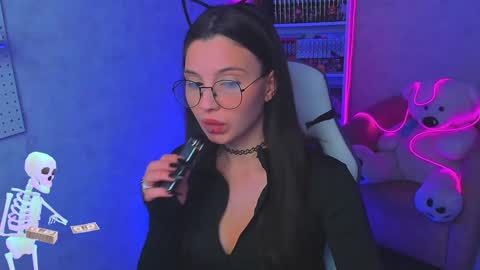 Snapshot of estercollins chatting on 01/27/25, 09:44 Ester online show from 01/27/25, 09:44