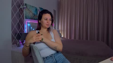 Snapshot of esterkiss chatting on 01/10/25, 06:31 Odelia online show from 01/10/25, 06:31