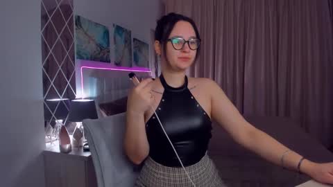 Snapshot of esterkiss chatting on 01/20/25, 04:43 Odelia online show from 01/20/25, 04:43