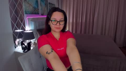 Snapshot of esterkiss chatting on 01/24/25, 06:03 Odelia online show from 01/24/25, 06:03