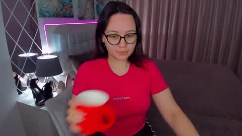 Snapshot of esterkiss chatting on 01/24/25, 09:06 Odelia online show from 01/24/25, 09:06