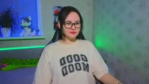 EsterPlayful online show from 12/22/25, 08:22