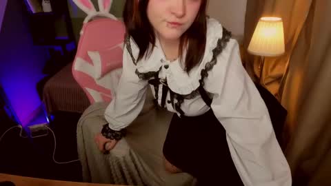 Snapshot of estertwilight chatting on 05/06/26, 04:12 Ester online show from 05/06/26, 04:12